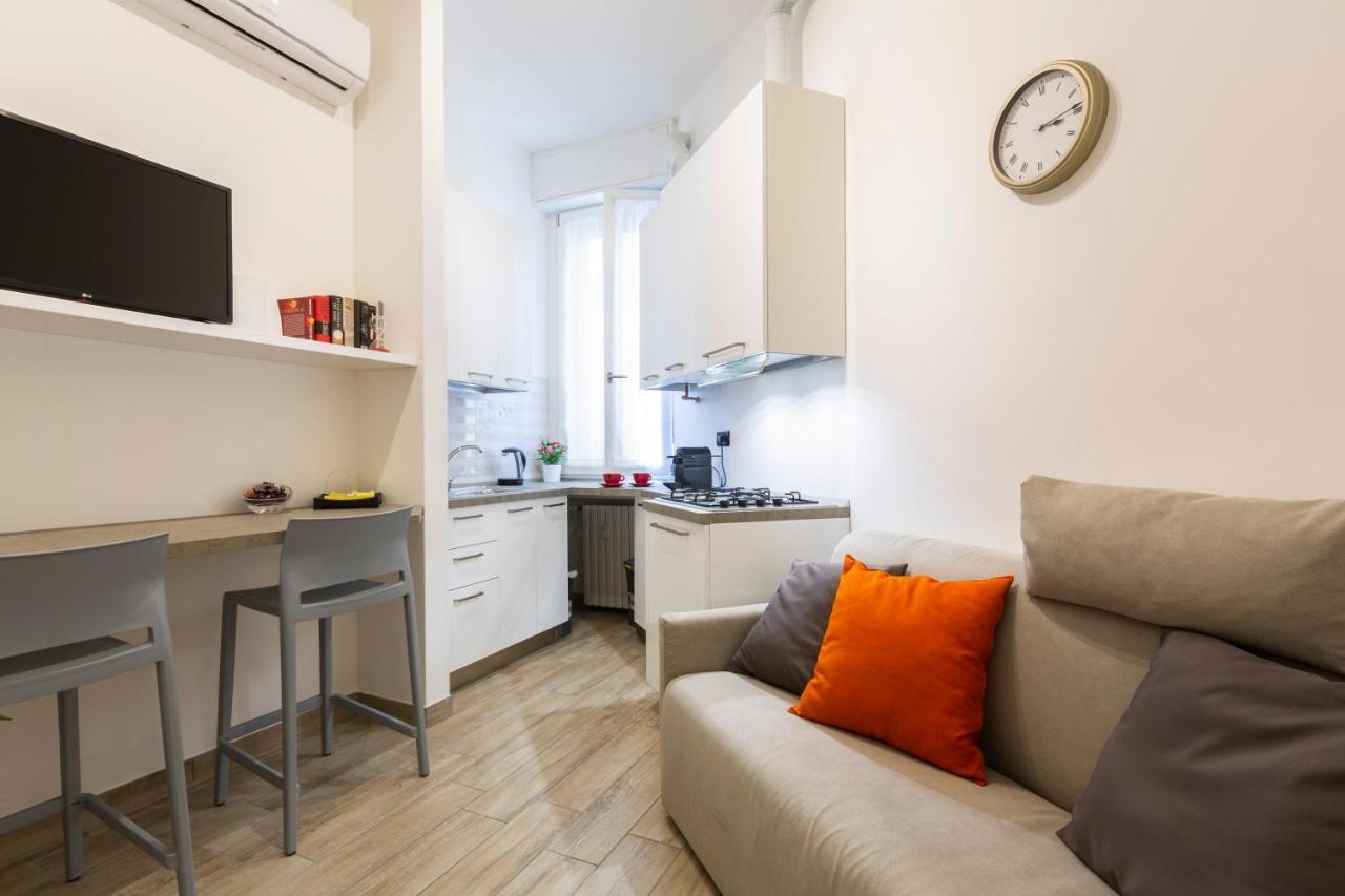 Yellow Line Apartment Милан Экстерьер фото